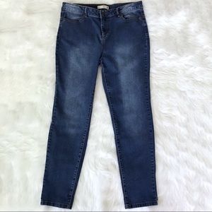 Route 66 cropped ankle jeans size 30.